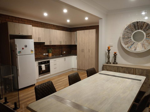 Desert Gum Retreat Gough St - Accommodation Port Macquarie 13