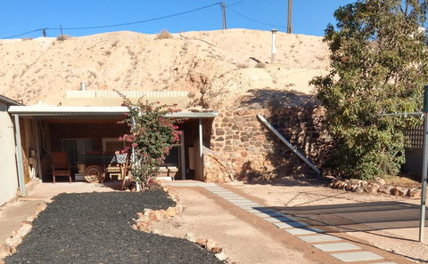 Desert Gum Retreat Gough St - Accommodation Port Macquarie 7