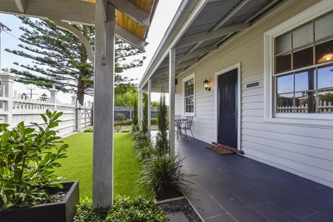 Railway Cottage In Beachport - Accommodation Port Macquarie 11