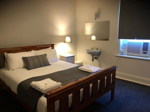Cornwall Hotel - Accommodation Port Macquarie 17