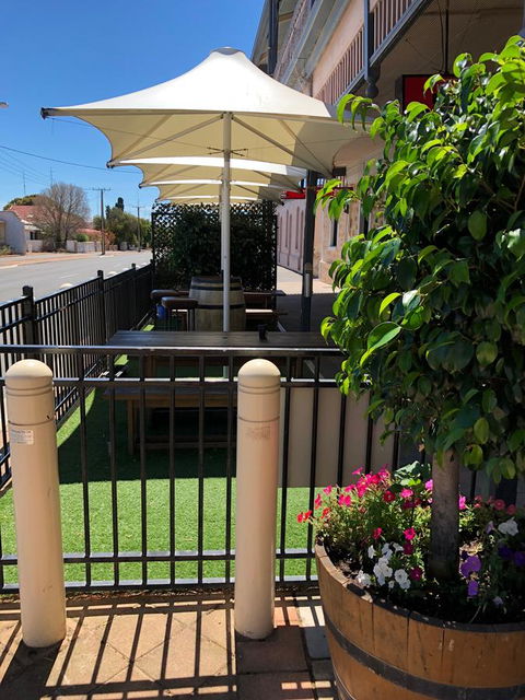 Cornwall Hotel - Accommodation Port Macquarie 2