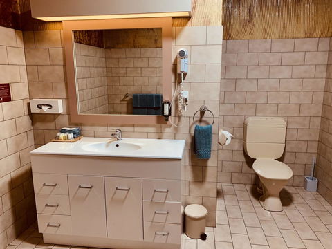 Desert Cave Hotel - Accommodation Port Macquarie 9