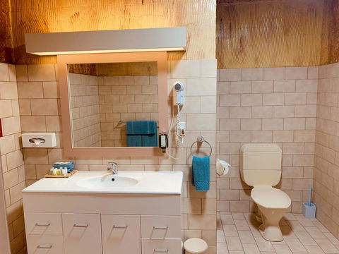 Desert Cave Hotel - Accommodation Port Macquarie 8