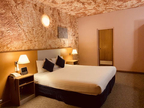 Desert Cave Hotel - Accommodation Port Macquarie 4