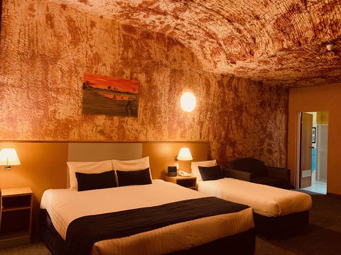 Desert Cave Hotel - Accommodation Port Macquarie 25