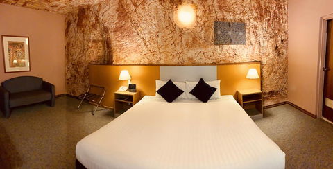 Desert Cave Hotel - Accommodation Port Macquarie 2