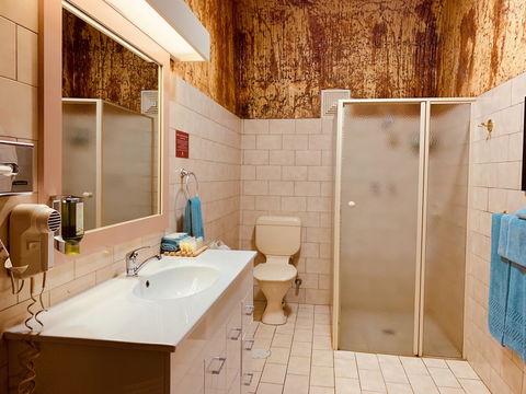 Desert Cave Hotel - Accommodation Port Macquarie 5