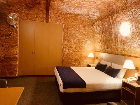 Desert Cave Hotel - Accommodation Port Macquarie 14