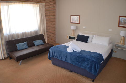 Deer Park Motor Inn Armidale - Accommodation Port Macquarie 8