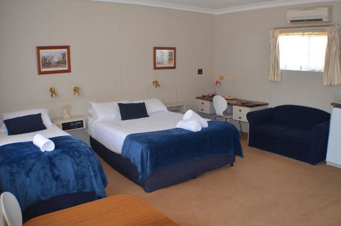 Deer Park Motor Inn Armidale - Accommodation Port Macquarie 1