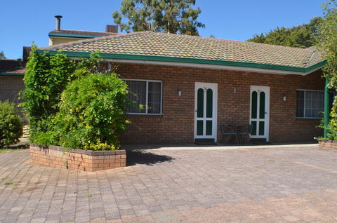 Deer Park Motor Inn Armidale - Accommodation Port Macquarie 37