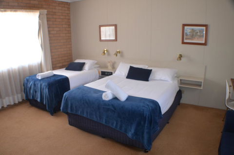 Deer Park Motor Inn Armidale - Accommodation Port Macquarie 2