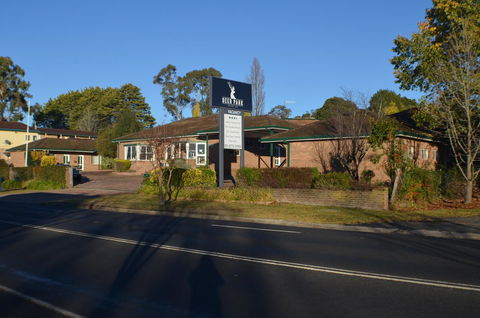 Deer Park Motor Inn Armidale - Accommodation Port Macquarie 0