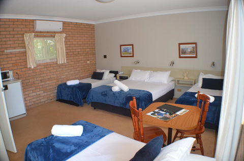 Deer Park Motor Inn Armidale - Accommodation Port Macquarie 9