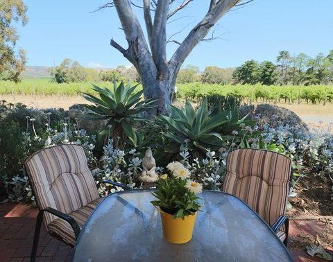 Linger Longer Vineyard - Accommodation Port Macquarie 0