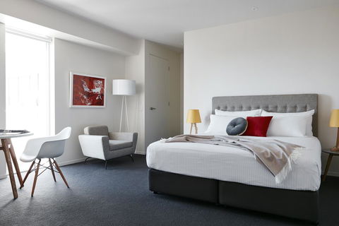 Art Series - The Watson - Accommodation Port Macquarie 13