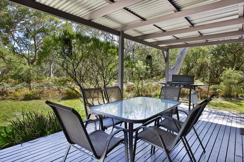 Wildwood I Pet Friendly I 5 Mins To Beach - Accommodation Port Macquarie 0