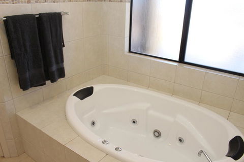 The Lighthouse - Beachfront Accommodation - Accommodation Port Macquarie 4