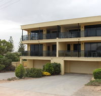 The Lighthouse - Beachfront Accommodation - Accommodation Port Macquarie