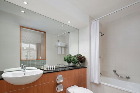 Rydges Newcastle - Accommodation Port Macquarie 14