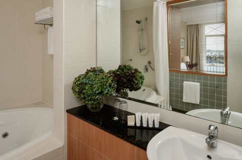 Rydges Newcastle - Accommodation Port Macquarie 15