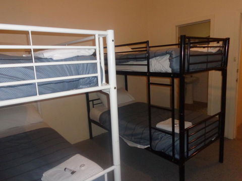 Adelaide Backpackers And Travellers Inn - Accommodation Port Macquarie 8