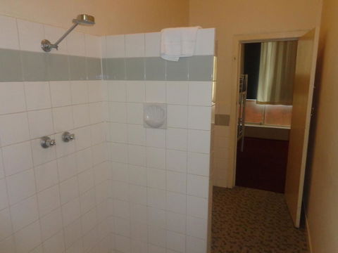 Adelaide Backpackers And Travellers Inn - Accommodation Port Macquarie 5