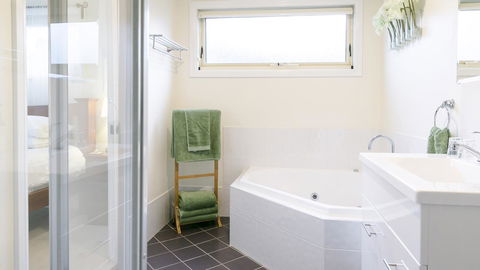 One Tree Bed And Breakfast - Accommodation Port Macquarie 9