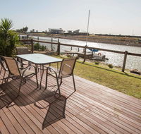 Waterfront on Jefferson at Wellington Marina SA - Accommodation Port Macquarie