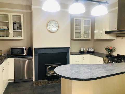 Belmore Cottage - Accommodation Port Macquarie 6