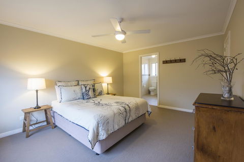 Flinders Bush Retreats - Accommodation Port Macquarie 17