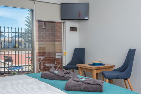 Jurien Bay Motel Apartments - Accommodation Port Macquarie 8