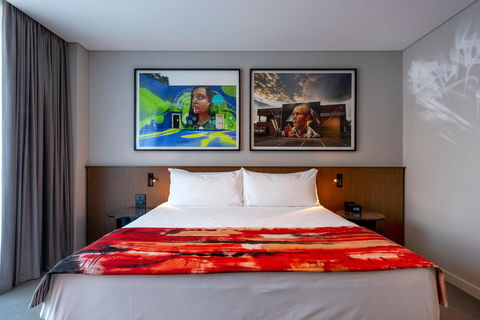 The Adnate Perth - Art Series - Accommodation Port Macquarie 16