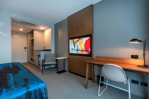 The Adnate Perth - Art Series - Accommodation Port Macquarie 12