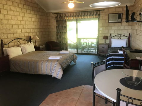 Karri Forest Motel - Accommodation Port Macquarie 8
