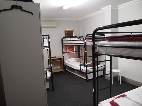 The Emperors Crown Hostel - Accommodation Port Macquarie 4