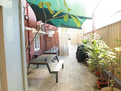 The Emperors Crown Hostel - Accommodation Port Macquarie 17