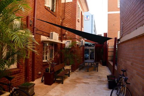The Emperors Crown Hostel - Accommodation Port Macquarie 10