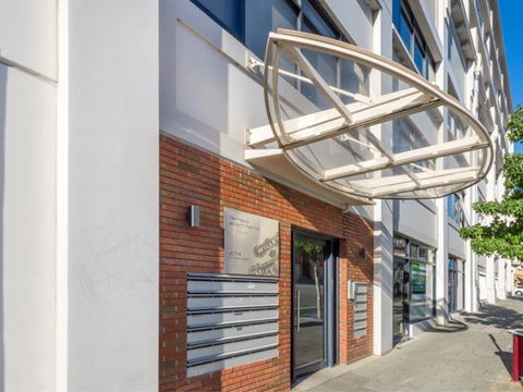 Home Apartment - Perth City Centre - Free WiFi - Accommodation Port Macquarie 4