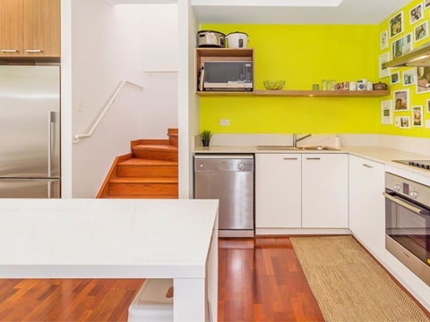 Home Apartment - Perth City Centre - Free WiFi - Accommodation Port Macquarie 9