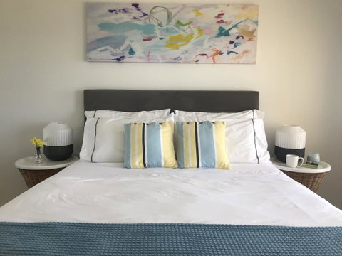 Cottesloe Beachfront Ocean View Apartment - Accommodation Port Macquarie 3