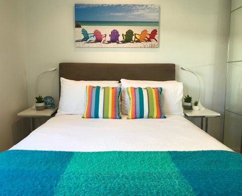 Cottesloe Beachfront Ocean View Apartment - Accommodation Port Macquarie 9