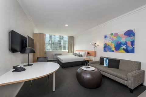 Oaks Perth Hotel - Accommodation Port Macquarie 0