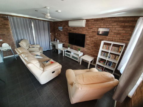Ocean Beach Chalet 18 - Accommodation Port Macquarie 4