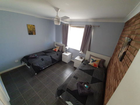 Ocean Beach Chalet 18 - Accommodation Port Macquarie 8
