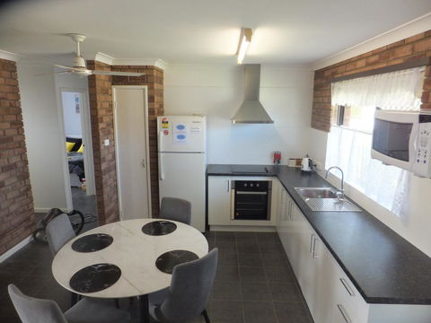 Ocean Beach Chalet 18 - Accommodation Port Macquarie 17