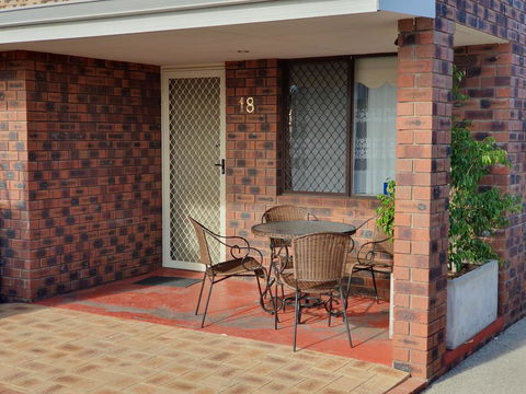 Ocean Beach Chalet 18 - Accommodation Port Macquarie 15