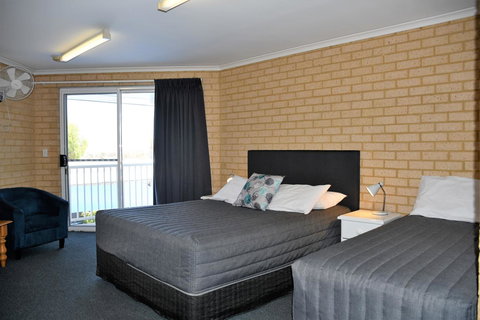 Kalbarri Seafront Villas - Accommodation Port Macquarie 11