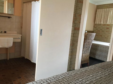 Mount Barker Valley Views Motel & Chalets, Western Australia - Accommodation Port Macquarie 6