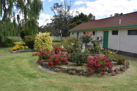 Mount Barker Valley Views Motel & Chalets, Western Australia - Accommodation Port Macquarie 13